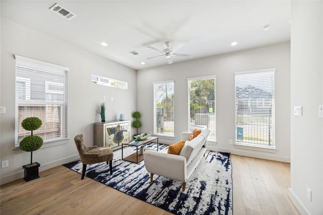 5221 Hillman Street C, Houston, TX 77023