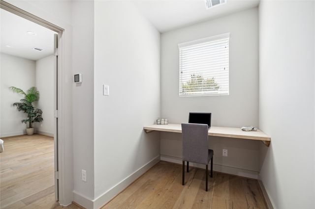 5221 Hillman Street C, Houston, TX 77023