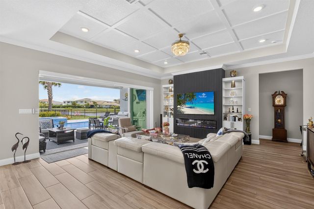 12203 Waterstone Circle, Palm Beach Gardens, FL 33412