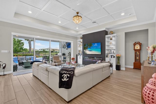 12203 Waterstone Circle, Palm Beach Gardens, FL 33412