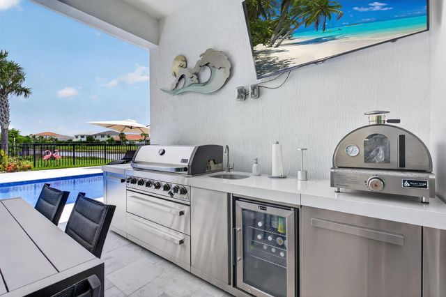12203 Waterstone Circle, Palm Beach Gardens, FL 33412