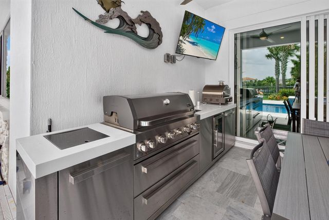 12203 Waterstone Circle, Palm Beach Gardens, FL 33412