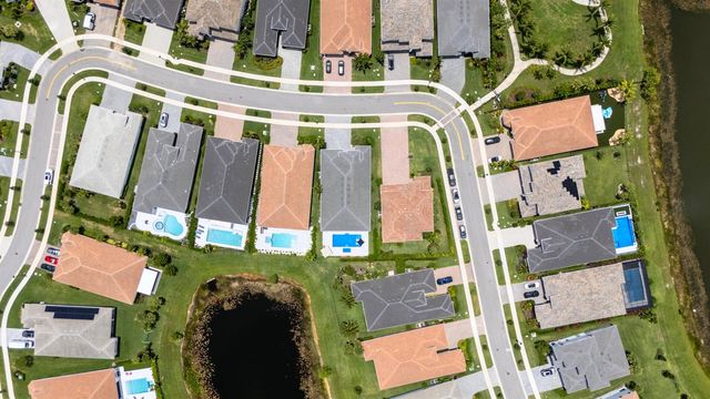 12203 Waterstone Circle, Palm Beach Gardens, FL 33412