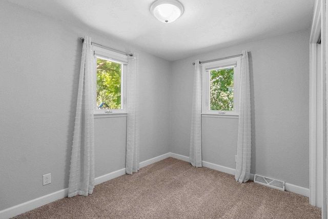 535 N WEBSTER AVENUE, Omro, WI 54963