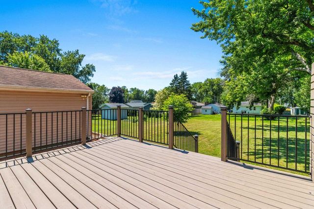 535 N WEBSTER AVENUE, Omro, WI 54963