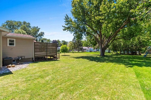 535 N WEBSTER AVENUE, Omro, WI 54963