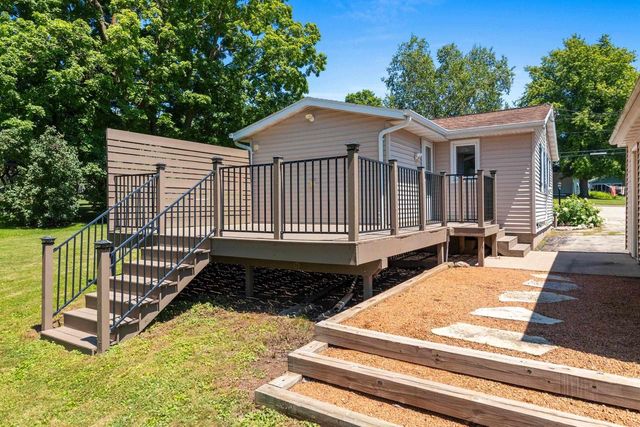 535 N WEBSTER AVENUE, Omro, WI 54963