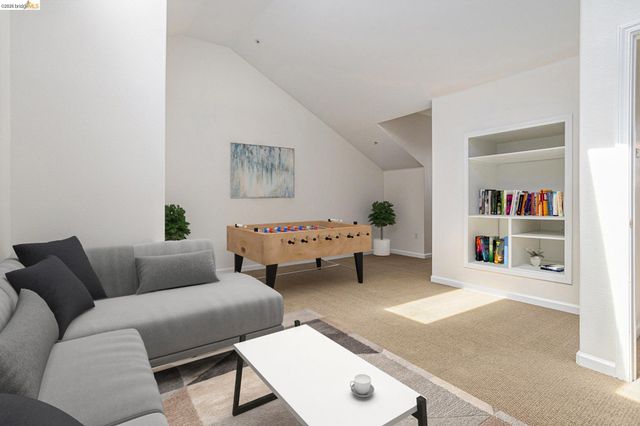 3730 Whitworth Dr, Dublin, CA 94568