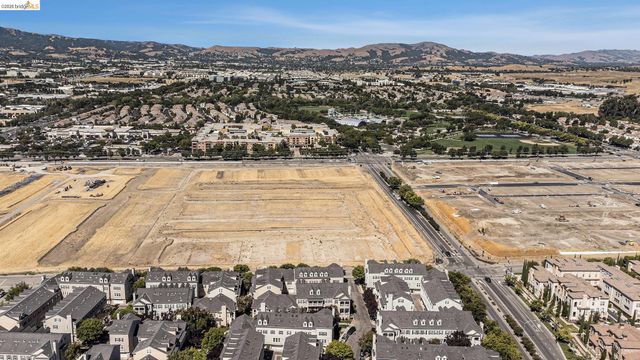 3730 Whitworth Dr, Dublin, CA 94568