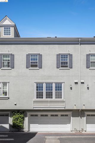 3730 Whitworth Dr, Dublin, CA 94568