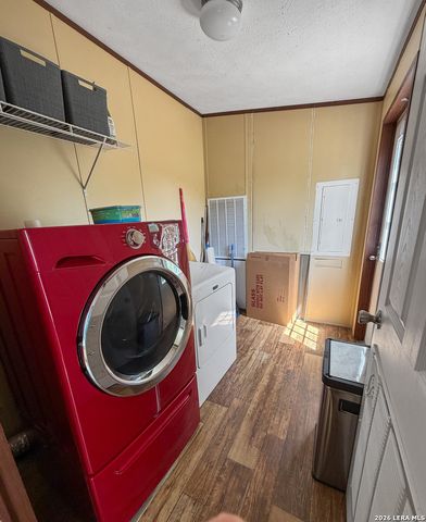 2462 Chase Road, Beeville, TX 78102