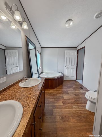 2462 Chase Road, Beeville, TX 78102