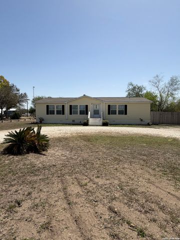 2462 Chase Road, Beeville, TX 78102