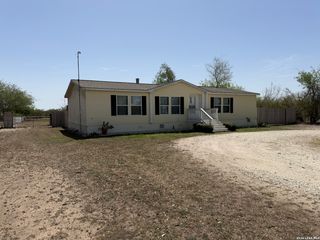 2462 Chase Road, Beeville, TX 78102