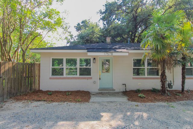 1757 Skinner Avenue B, Charleston, SC 29407