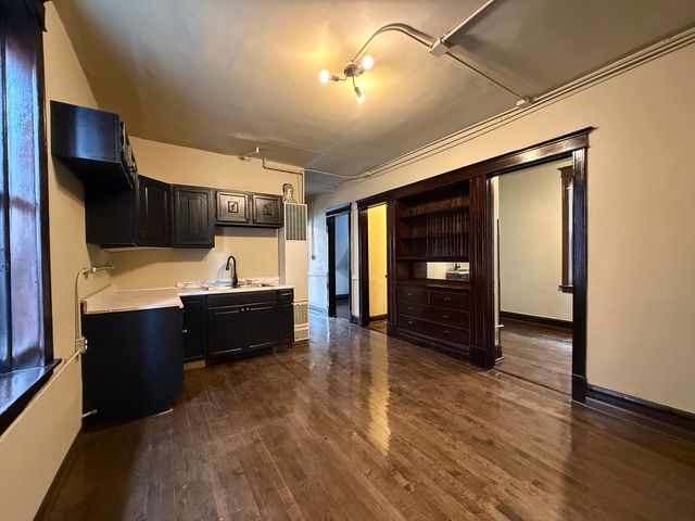 4222 W Cullerton Street, Chicago, IL 60623