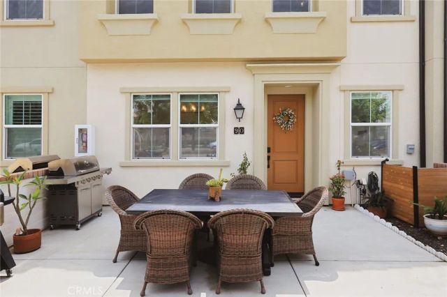 2817 E Brut Privado 90, Ontario, CA 91761