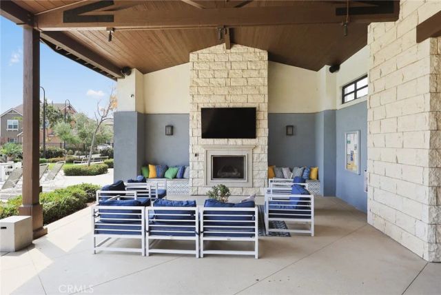 2817 E Brut Privado 90, Ontario, CA 91761