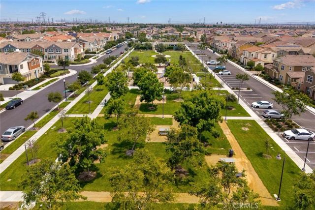 2817 E Brut Privado 90, Ontario, CA 91761