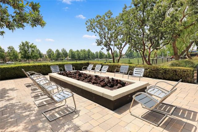 2817 E Brut Privado 90, Ontario, CA 91761