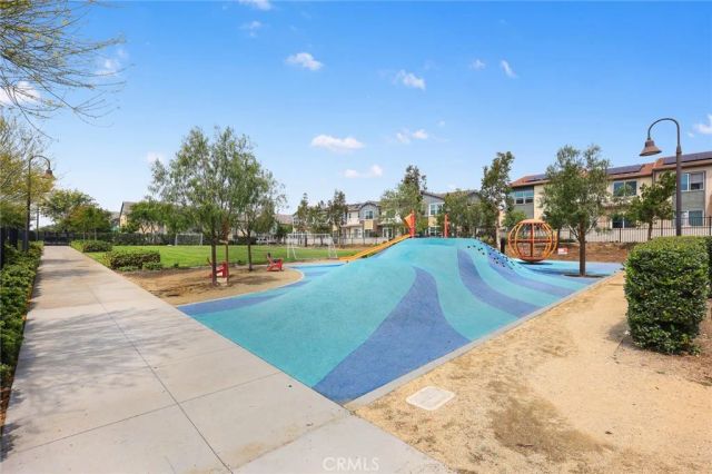 2817 E Brut Privado 90, Ontario, CA 91761