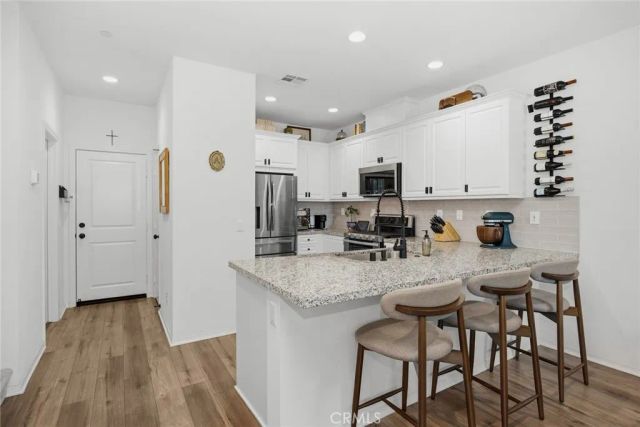 2817 E Brut Privado 90, Ontario, CA 91761