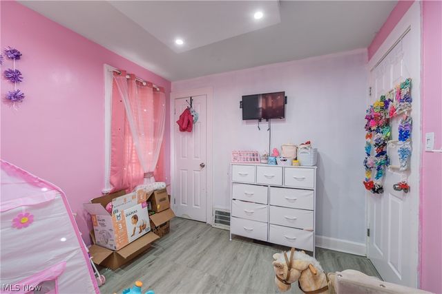 1402 E 185th Street, Cleveland, OH 44110