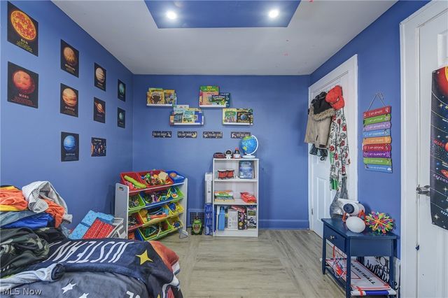 1402 E 185th Street, Cleveland, OH 44110