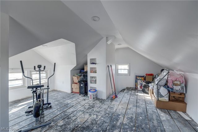 1402 E 185th Street, Cleveland, OH 44110