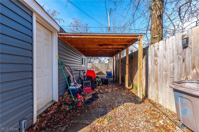 1402 E 185th Street, Cleveland, OH 44110