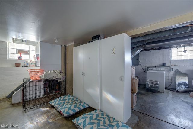 1402 E 185th Street, Cleveland, OH 44110