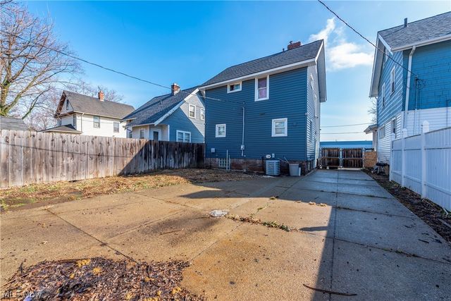 1402 E 185th Street, Cleveland, OH 44110