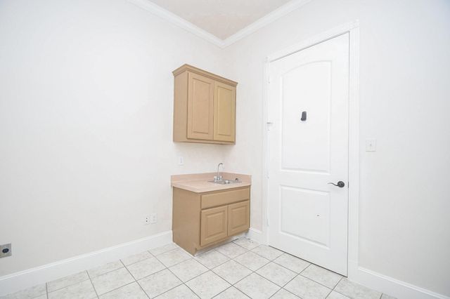 12814 Willow Centre Drive, Houston, TX 77066