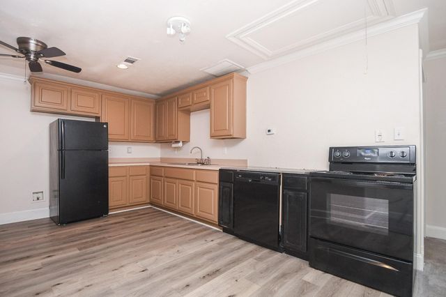 12814 Willow Centre Drive, Houston, TX 77066