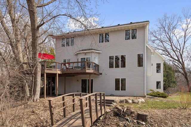 1467 Pond Wynde N, Eagan, MN 55122