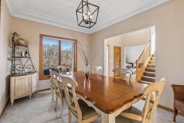 1467 Pond Wynde N, Eagan, MN 55122