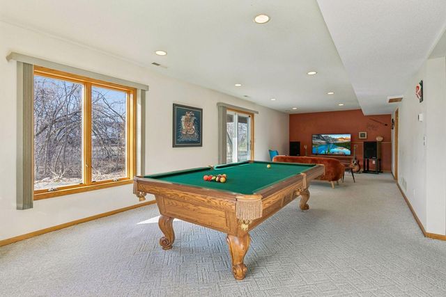 1467 Pond Wynde N, Eagan, MN 55122