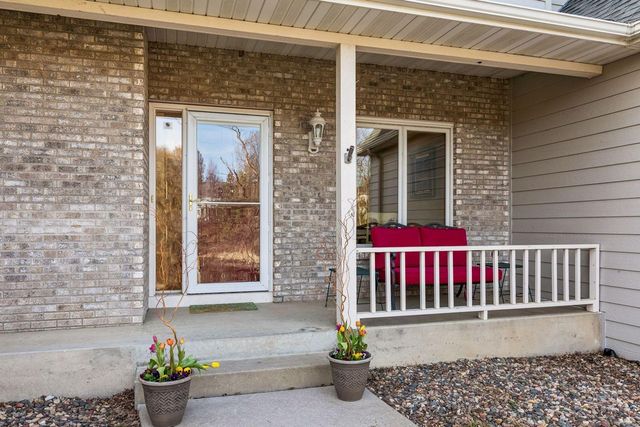 1467 Pond Wynde N, Eagan, MN 55122