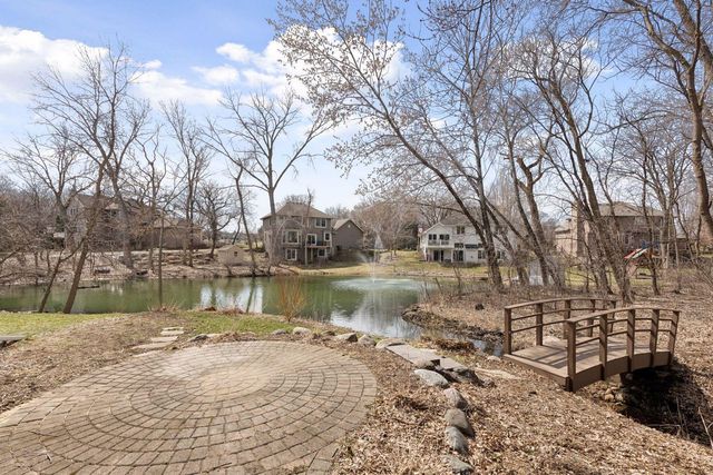 1467 Pond Wynde N, Eagan, MN 55122