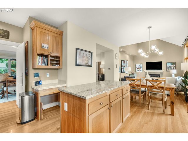 1943 Nw MILLCREST Pl, Portland, OR 97229