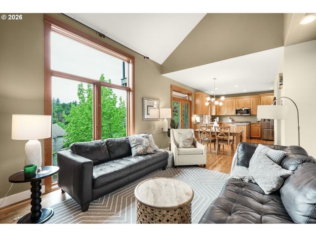 1943 Nw MILLCREST Pl, Portland, OR 97229