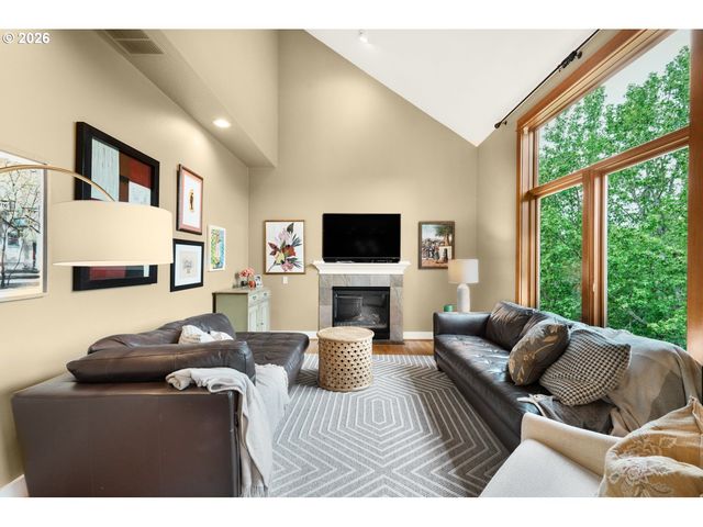 1943 Nw MILLCREST Pl, Portland, OR 97229