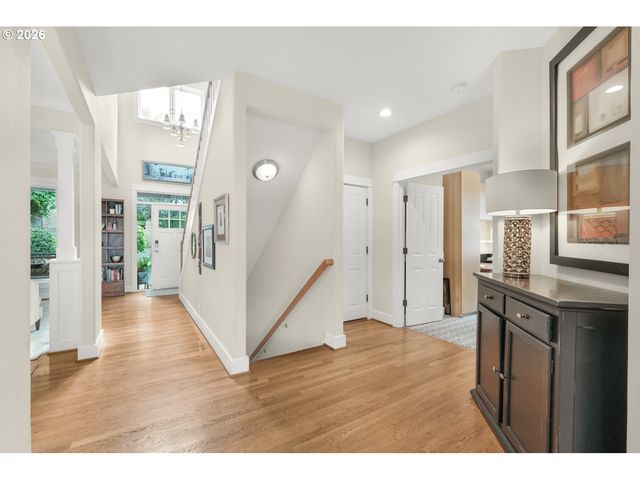 1943 Nw MILLCREST Pl, Portland, OR 97229