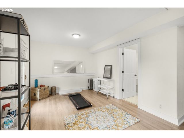 1943 Nw MILLCREST Pl, Portland, OR 97229