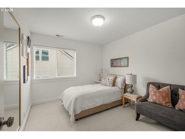 1943 Nw MILLCREST Pl, Portland, OR 97229