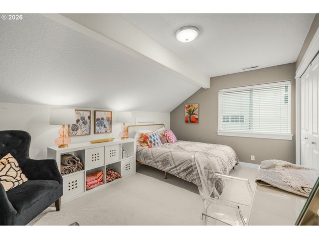 1943 Nw MILLCREST Pl, Portland, OR 97229
