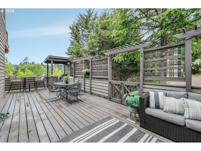 1943 Nw MILLCREST Pl, Portland, OR 97229