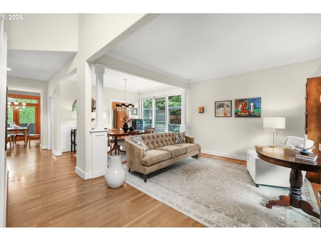 1943 Nw MILLCREST Pl, Portland, OR 97229