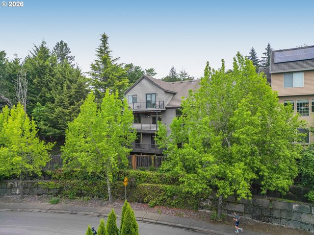 1943 Nw MILLCREST Pl, Portland, OR 97229