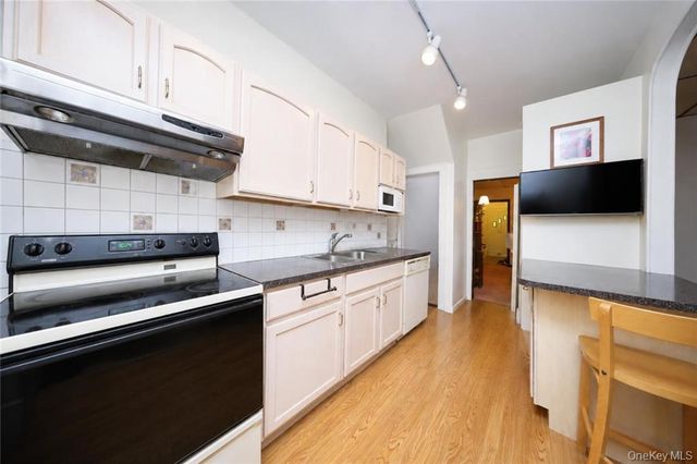 1024 68th Street, Brooklyn, NY 11219